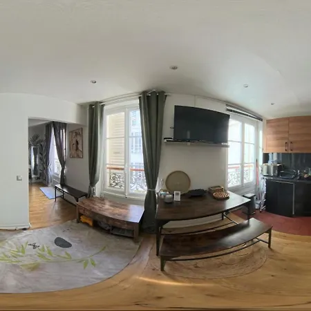 Fabulous F2 Champs-elysees Apartment Paris