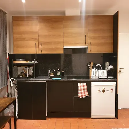 Fabulous F2 Champs-elysees Apartment Paris